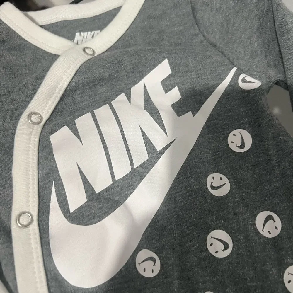 Nike Sleeper Size 6 Months
